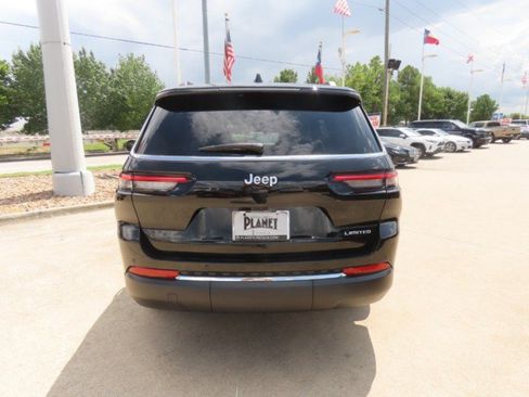 Used 2025 Jeep Grand Cherokee L Limited RWD image 11