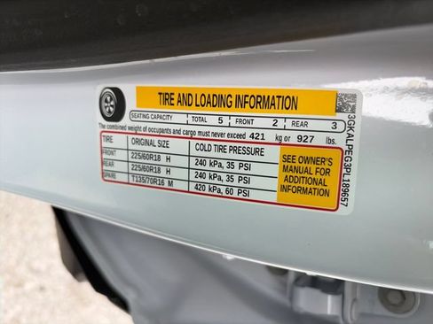Used 2023 GMC Terrain SLT FWD image 29