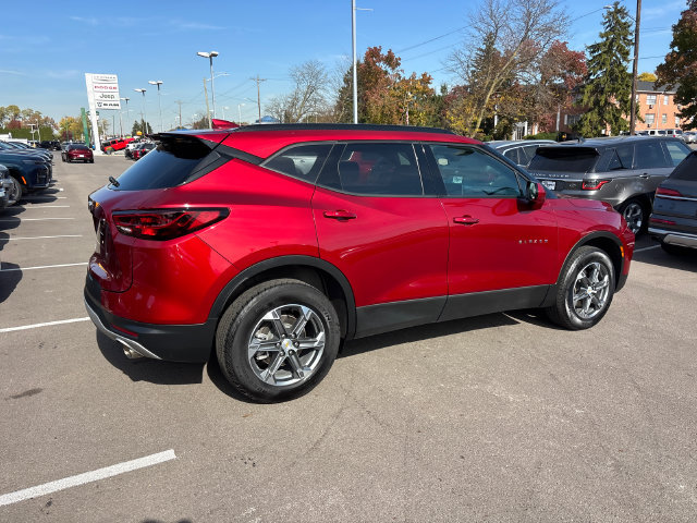 Used 2024 Chevrolet Blazer LT w/ Convenience Package FWD image 27