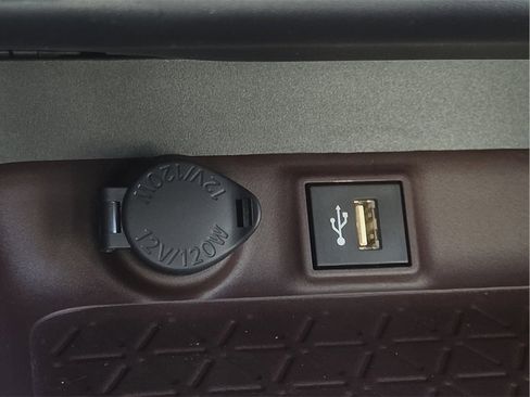 New 2025 Toyota RAV4 Limited image 23