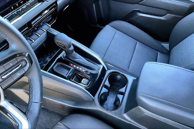 Used 2025 Chevrolet Colorado W/T w/ WT Custom Package RWD image 18