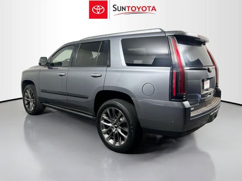 Used 2019 Cadillac Escalade Premium Luxury w/ Escalade Sport Edition image 5