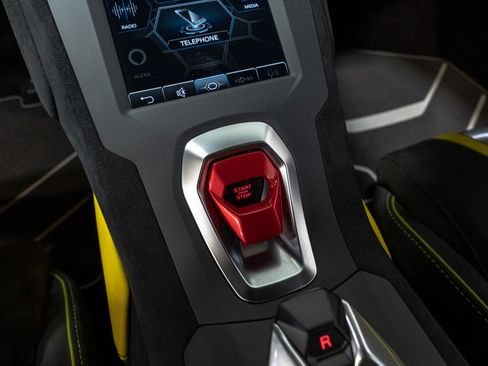 Used 2022 Lamborghini Huracan STO RWD image 60