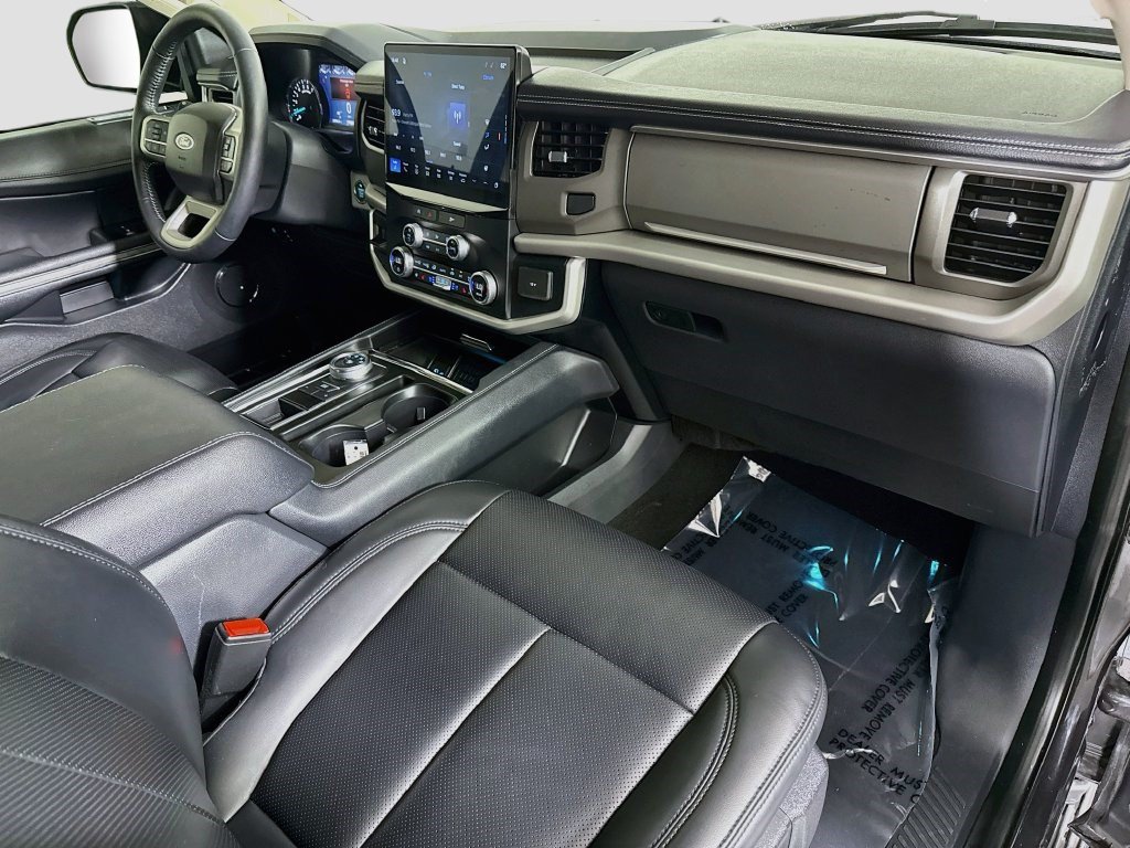 Used 2024 Ford Expedition XLT RWD image 42