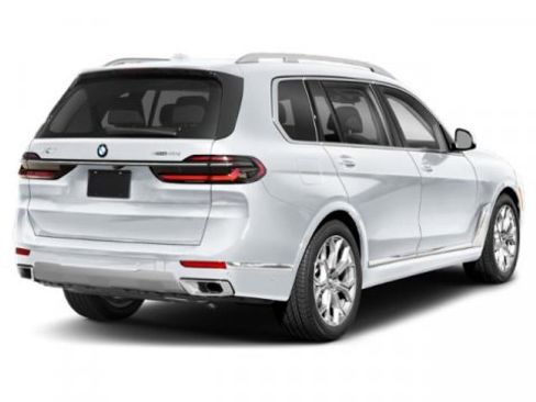 Used 2024 BMW X7 xDrive40i w/ Premium Package image 2