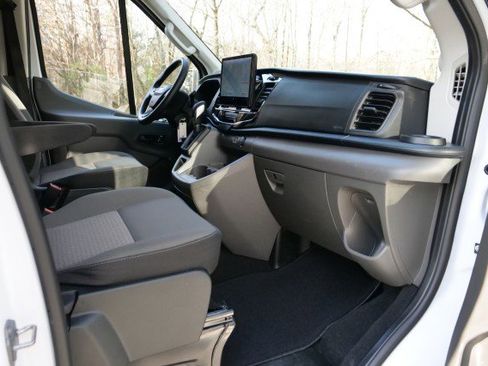 Used 2025 Ford Transit 350 XLT image 29