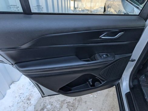 Used 2024 Jeep Grand Cherokee L Altitude image 19