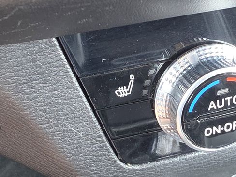 Used 2024 Mitsubishi Outlander SE AWD/4WD image 26