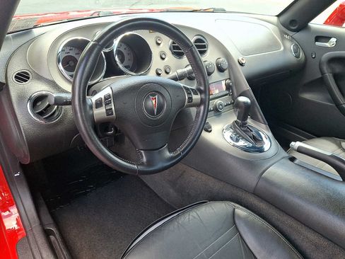 Used 2008 Pontiac Solstice Convertible w/ Premium Package RWD image 11