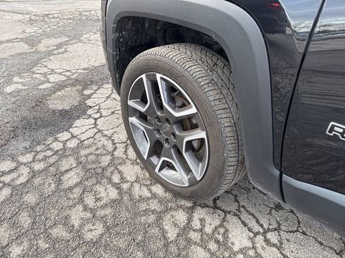 Used 2021 Jeep Renegade Sport image 22