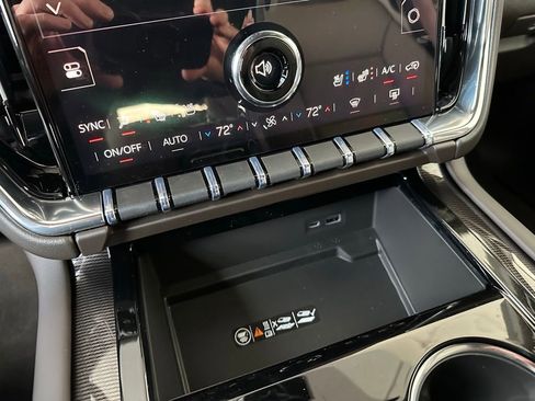 New 2026 GMC Yukon XL Elevation w/ Elevation Premium Package image 25