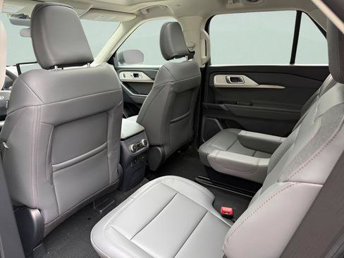 New 2026 Ford Explorer Active w/ Active Comfort Package AWD/4WD image 17