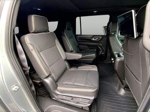 Used 2023 GMC Yukon XL SLT w/ SLT Premium Package AWD/4WD image 20