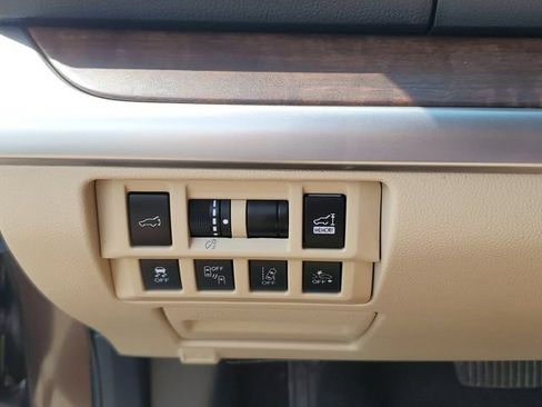 Used 2019 Subaru Outback 2.5i Limited AWD/4WD image 21