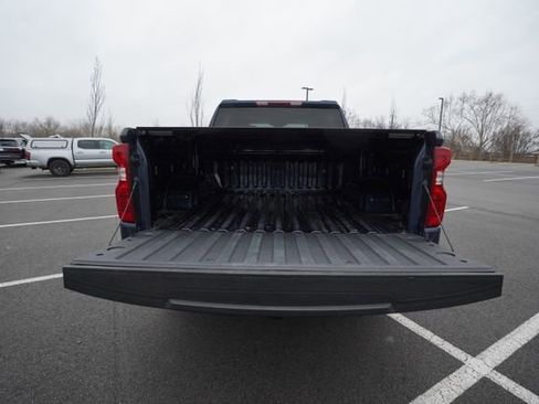 Used 2023 Chevrolet Silverado 1500 Custom image 16