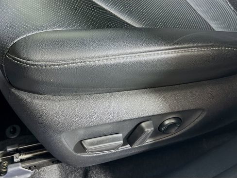 Certified 2024 Toyota Highlander Platinum AWD/4WD image 18