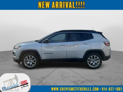 Used 2025 Jeep Compass Limited image 7