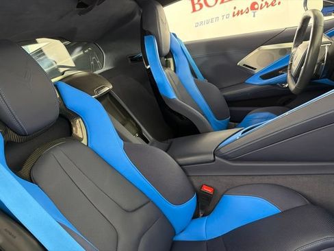 Used 2021 Chevrolet Corvette Stingray Premium Cpe w/ Z51 Performance Package RWD image 17