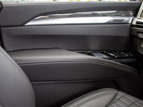 Used 2025 Cadillac Escalade V image 20