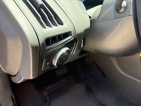 Used 2014 Ford Focus SE FWD image 7