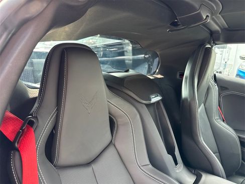 Used 2025 Chevrolet Corvette Stingray 1LT image 15