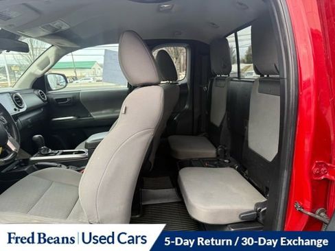 Used 2022 Toyota Tacoma SR5 w/ SR5 Appearance Package (SM) image 18