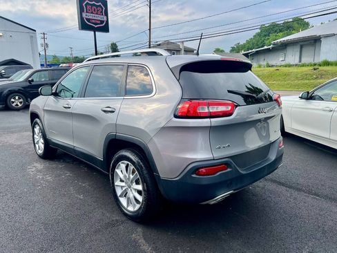 Used 2016 Jeep Cherokee Limited AWD/4WD image 3