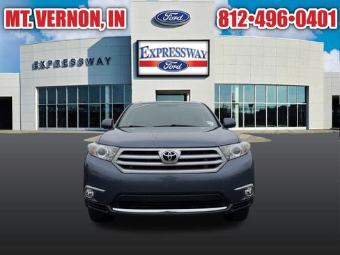 Used 2011 Toyota Highlander Limited w/ Tow Pkg AWD/4WD image 3