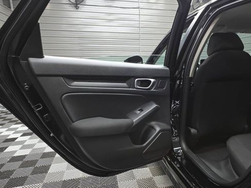 Used 2023 Honda Civic LX image 32
