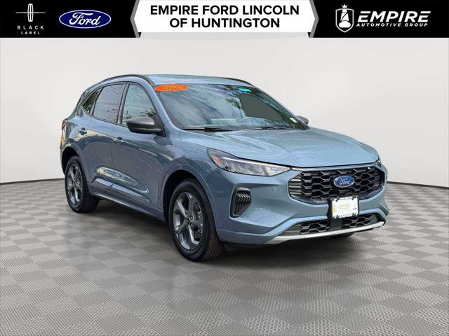 Used 2023 Ford Escape ST-Line w/ Tech Pack #1 AWD/4WD image 1