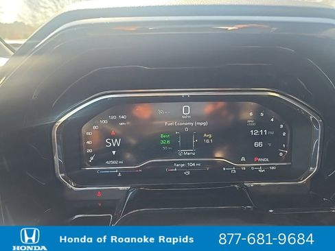 Used 2025 GMC Sierra 1500 SLT image 7