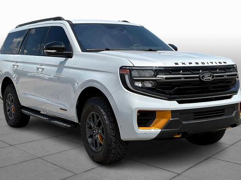 New 2025 Ford Expedition Tremor image 2