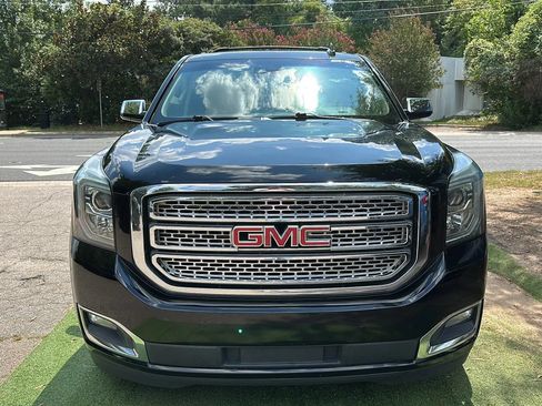 Used 2018 GMC Yukon SLT w/ Open Road Package AWD/4WD image 2