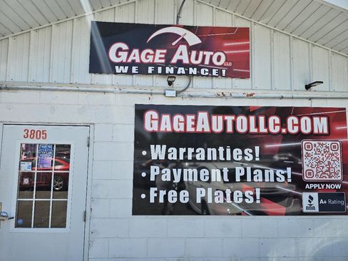 Used 2013 Chrysler 200 LX FWD image 15