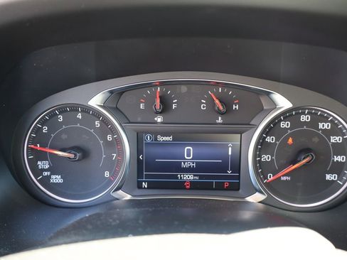 Used 2023 GMC Acadia SLE w/ Driver Convenience Package image 16