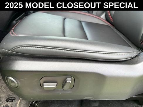 New 2025 Jeep Gladiator Rubicon image 15