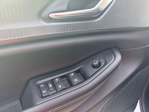 New 2025 Jeep Grand Cherokee Laredo w/ Luxury Tech Group I image 18