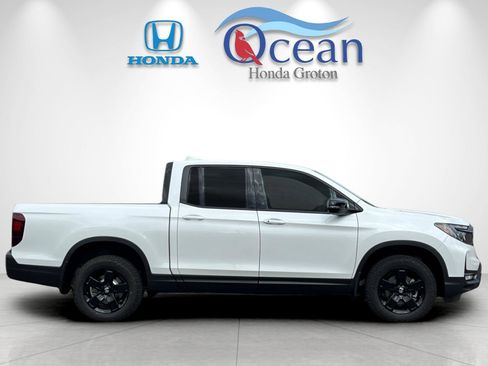 New 2026 Honda Ridgeline Black Edition image 6