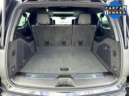 Used 2025 Cadillac Escalade ESV Sport Platinum AWD/4WD image 9