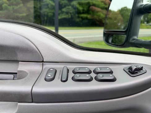 Used 2002 Ford F350 XLT AWD/4WD image 22