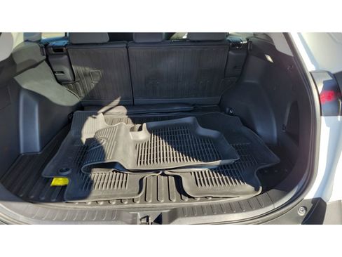 Used 2024 Toyota RAV4 XLE image 12