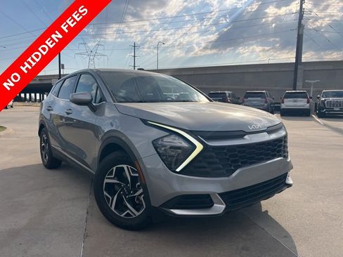 Used 2023 Kia Sportage LX image 1