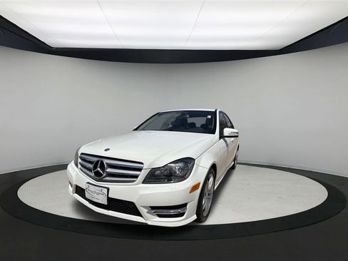 Used 2014 Mercedes-Benz C 300 4MATIC Sedan image 3