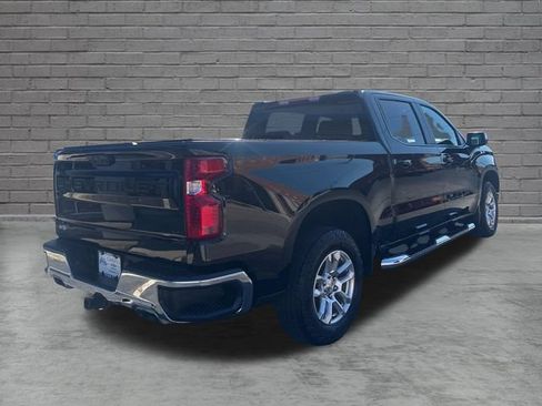 Used 2024 Chevrolet Silverado 1500 LT AWD/4WD image 7