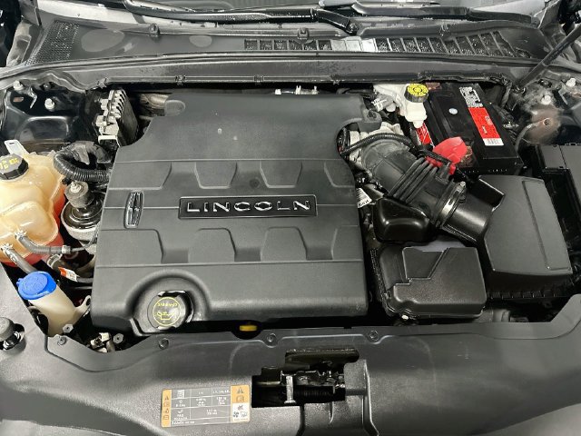 Used 2018 Lincoln Continental Select w/ Continental Climate Package AWD/4WD image 34