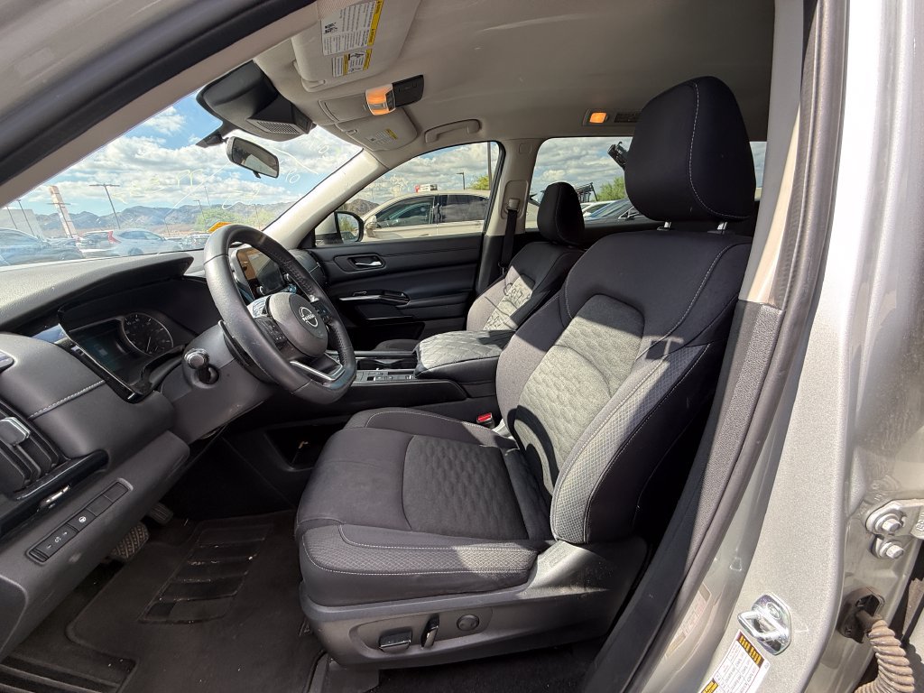 Used 2022 Nissan Pathfinder SV FWD image 9