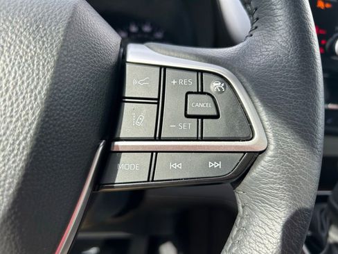 Certified 2024 Toyota Sienna XLE FWD image 19