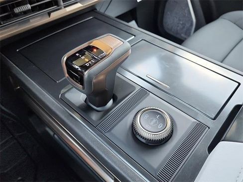 New 2025 GMC Hummer EV 2X image 23