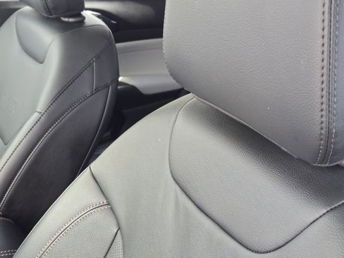 Used 2022 Jeep Compass Limited image 17