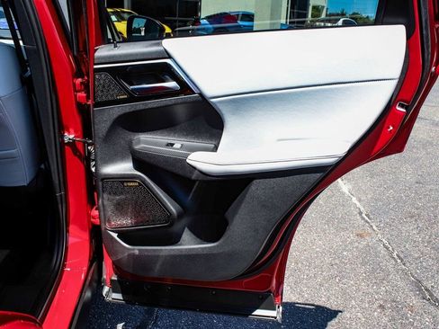 New 2025 Mitsubishi Outlander SE FWD image 12
